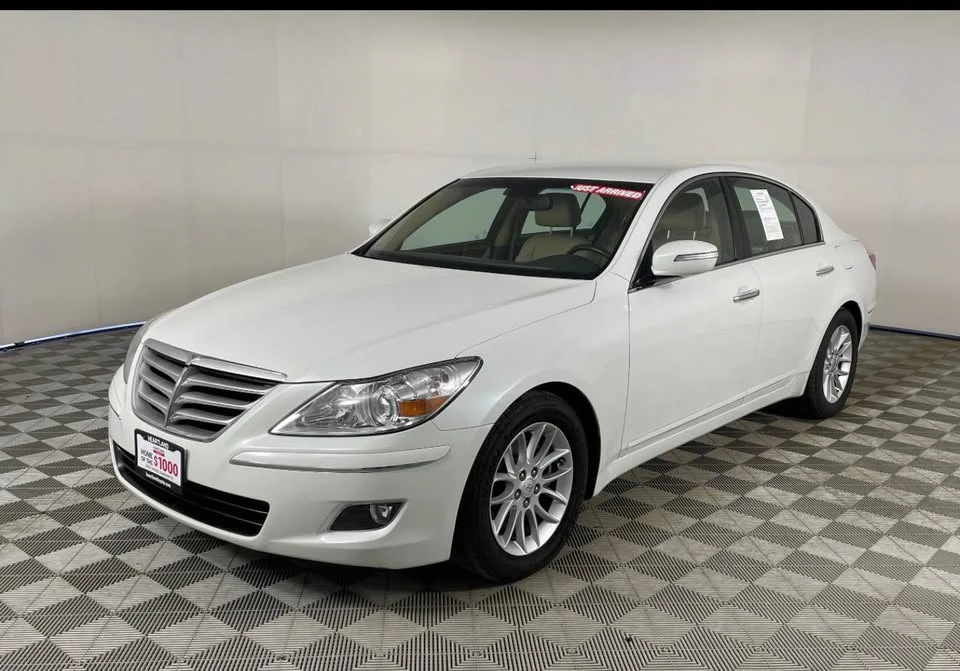 2010 Hyundai Genesis - Image 7 of 7
