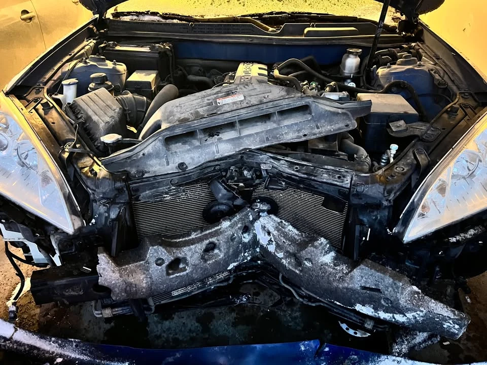 2010 Hyundai Genesis - Image 2 of 2