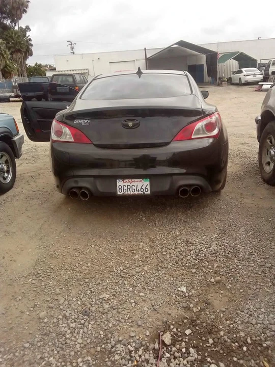 2010 Hyundai Genesis - Image 2 of 5