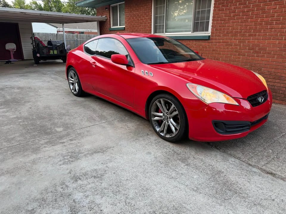 2010 Hyundai Genesis - Image 3 of 6