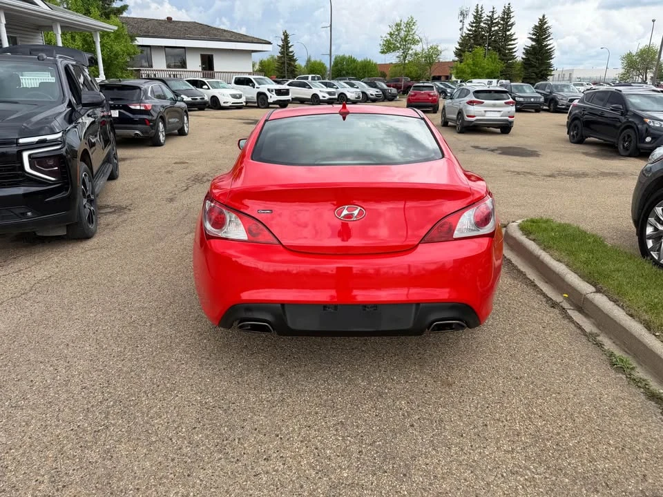 2010 Hyundai Genesis Coupe - Image 5 of 13