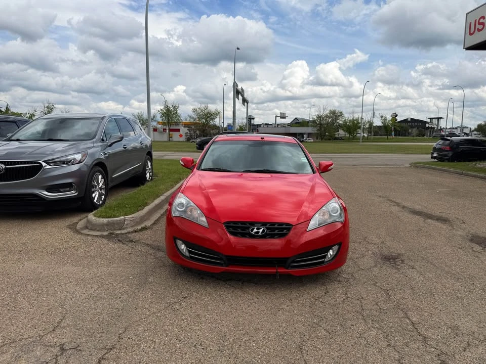 2010 Hyundai Genesis Coupe - Image 2 of 13