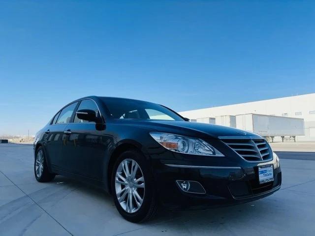 2010 Hyundai Genesis - Image 7 of 13