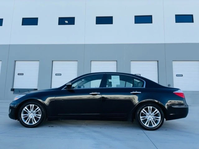 2010 Hyundai Genesis - Image 2 of 13