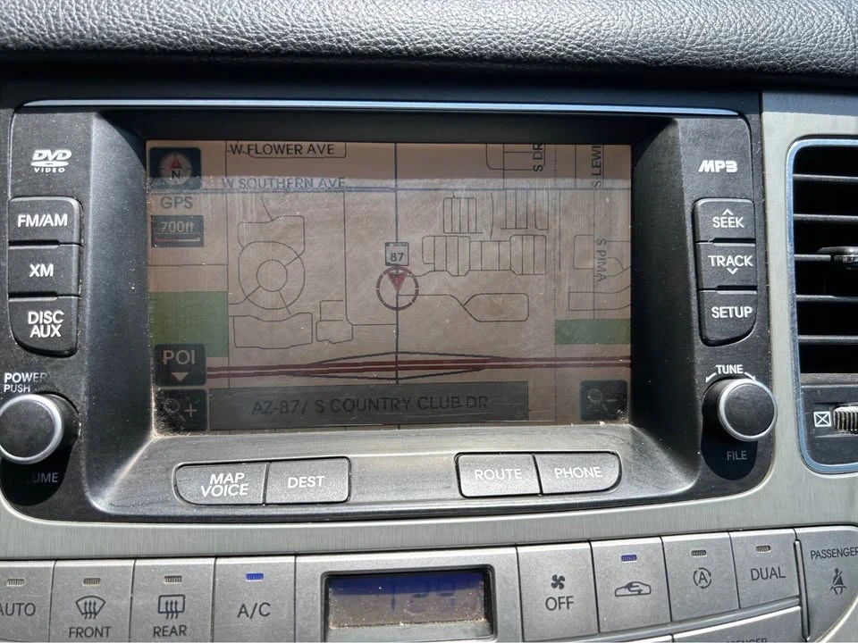 2010 Hyundai Genesis - Image 12 of 12
