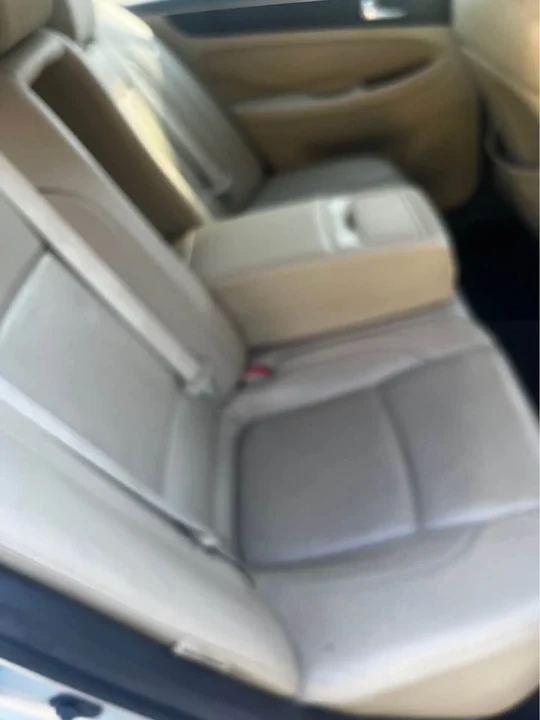 2010 Hyundai Genesis - Image 5 of 7
