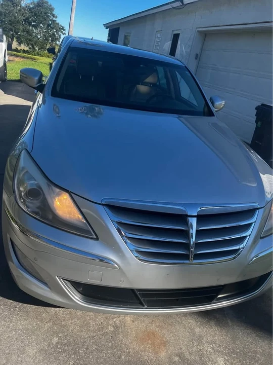 2010 Hyundai Genesis - Image 2 of 7