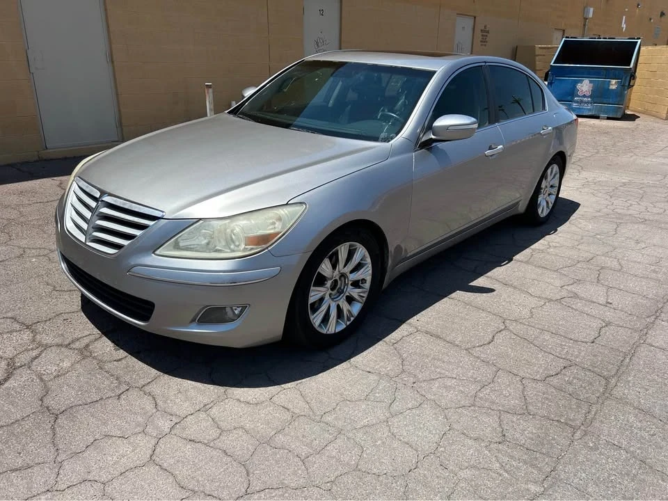 2010 Hyundai Genesis - Image 2 of 12