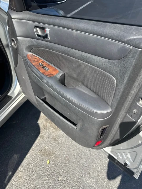 2010 Hyundai Genesis - Image 6 of 9