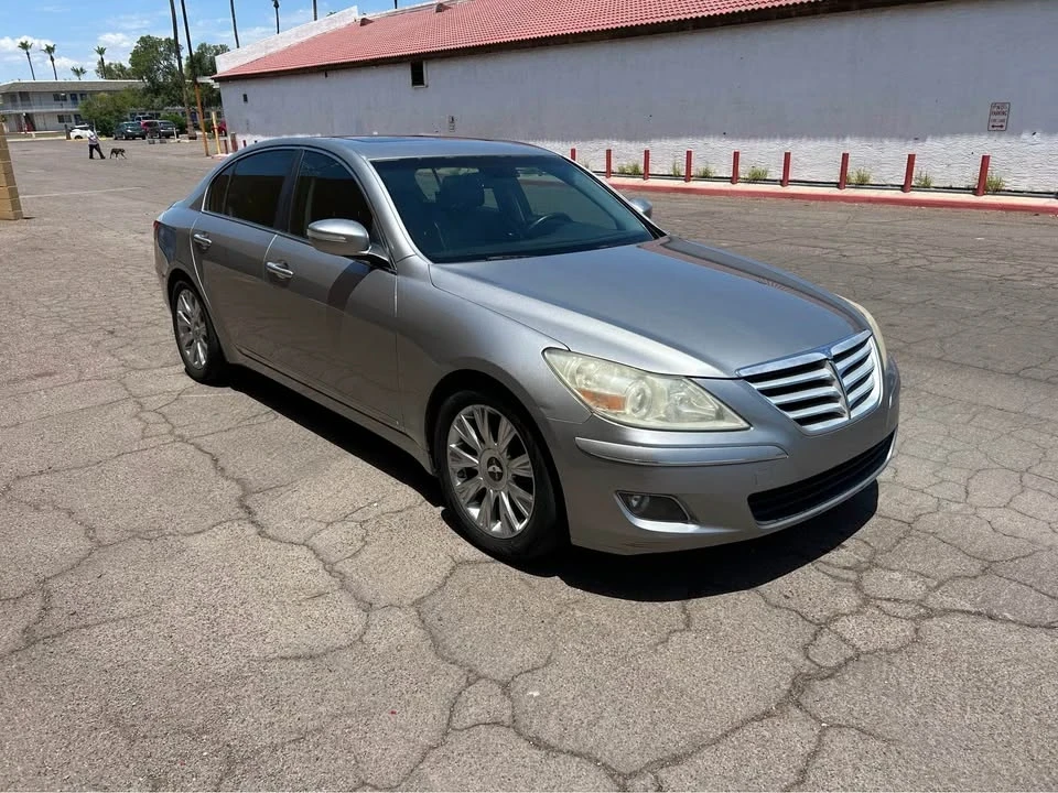 2010 Hyundai Genesis - Image 3 of 12