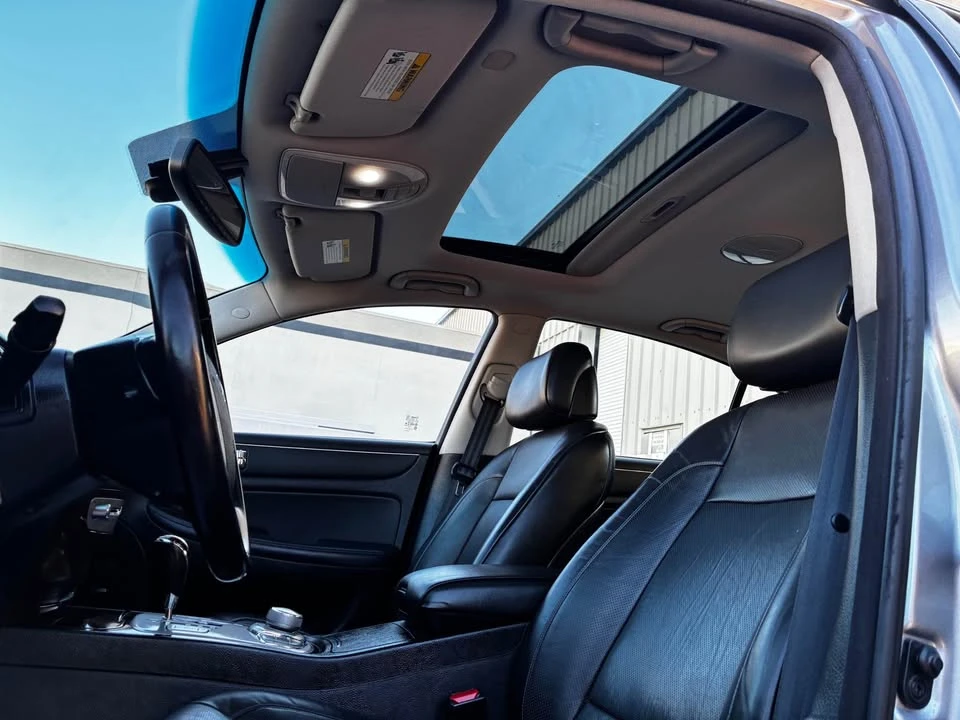 2010 Hyundai Genesis - Image 17 of 17