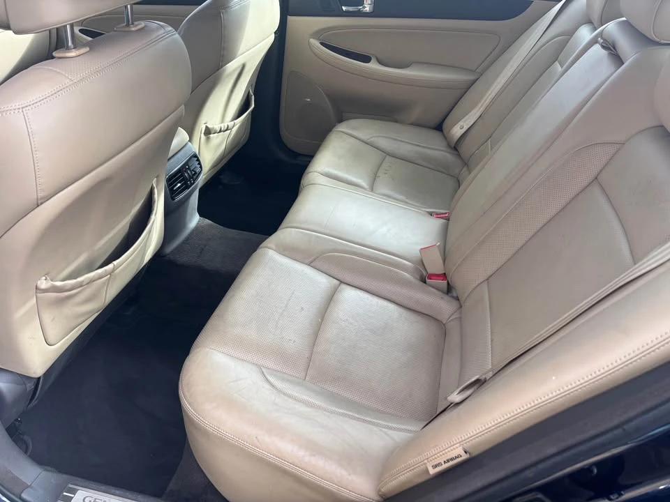 2010 Hyundai Genesis - Image 8 of 9