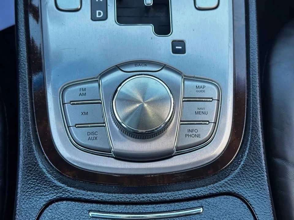 2010 Hyundai Genesis - Image 10 of 11