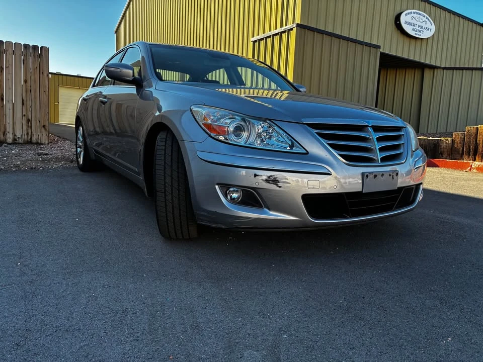 2010 Hyundai Genesis - Image 3 of 17