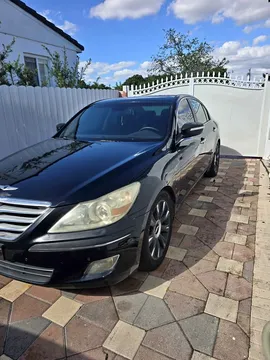 2010 Hyundai Genesis 3.8 Sedan