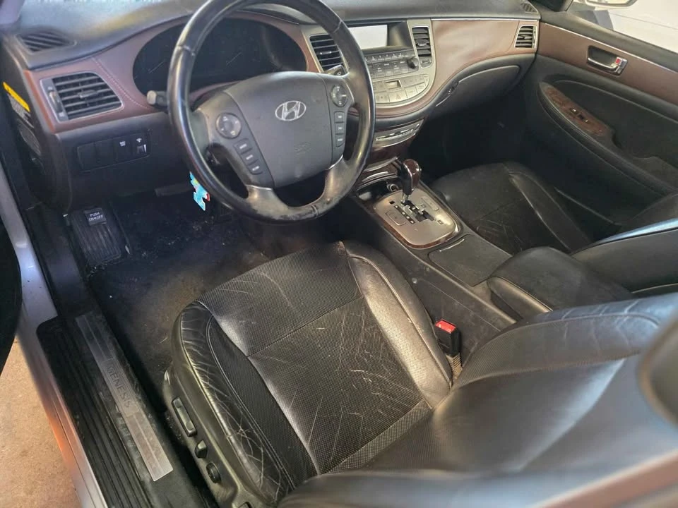 2010 Hyundai Genesis - Image 3 of 18