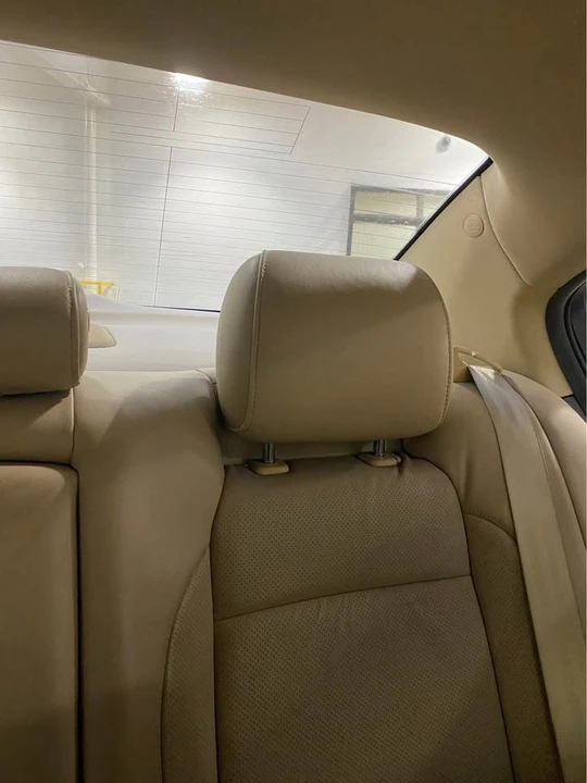 2010 Hyundai Genesis - Image 12 of 15