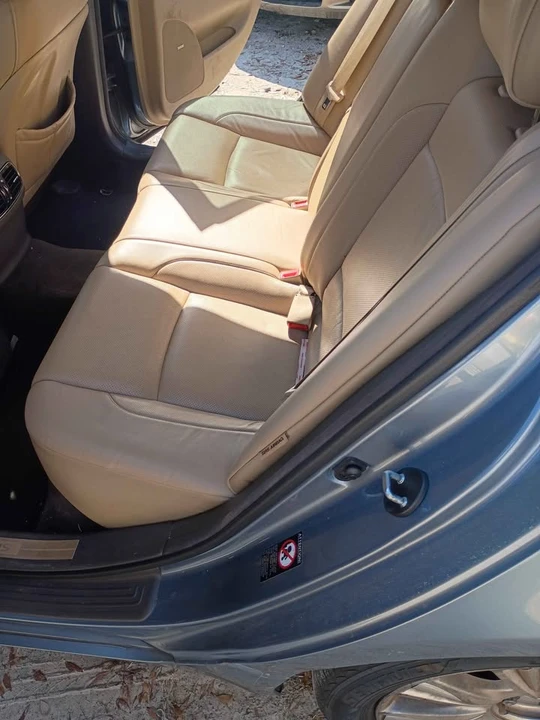 2010 Hyundai Genesis - Image 7 of 7