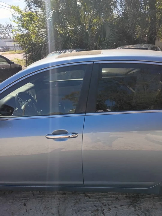 2010 Hyundai Genesis - Image 4 of 7