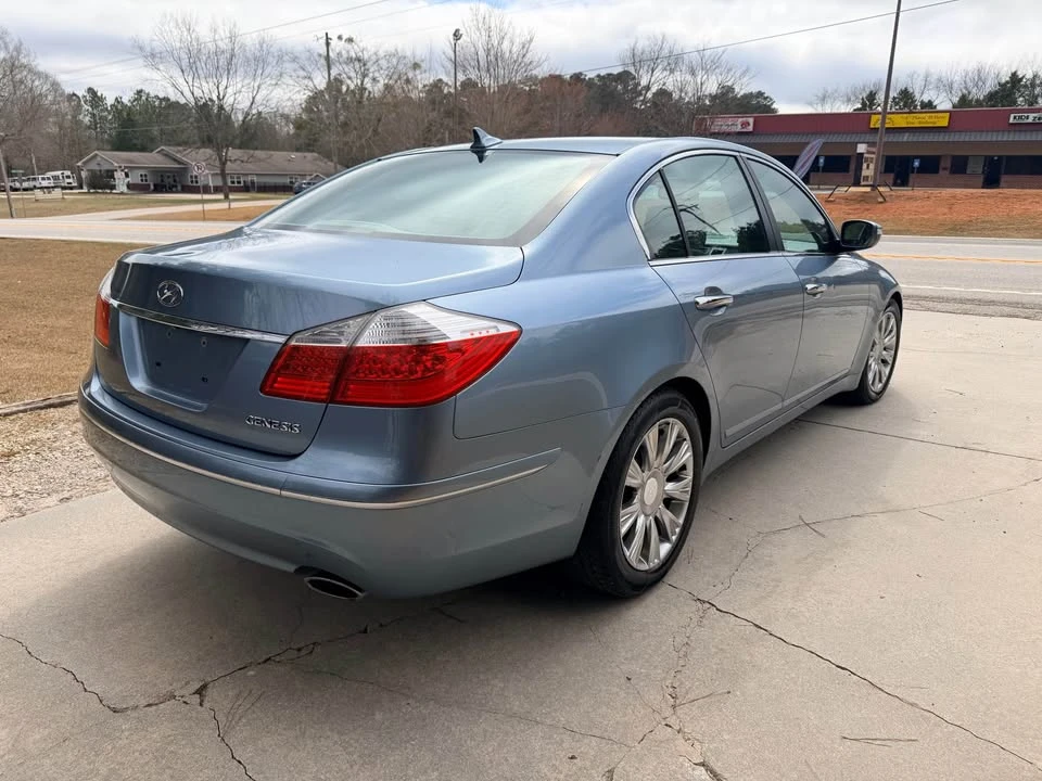 2010 Hyundai Genesis - Image 6 of 11
