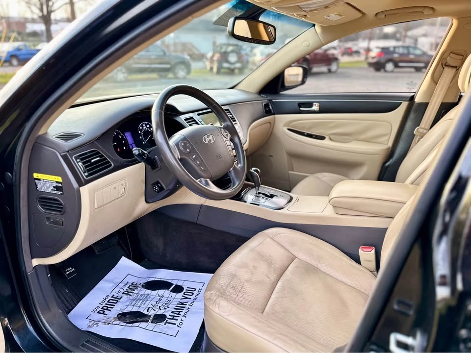2010 Hyundai Genesis - Image 6 of 20