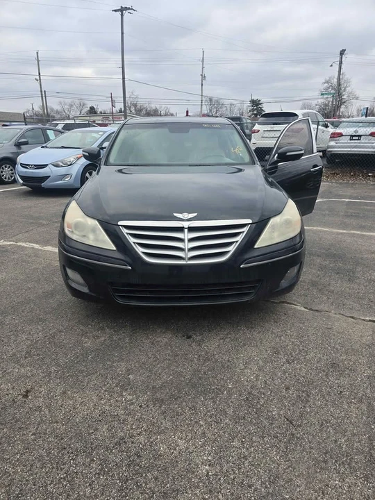 2010 Hyundai Genesis - Image 2 of 12