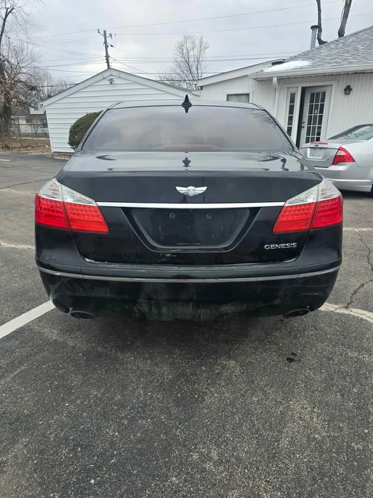2010 Hyundai Genesis - Image 4 of 12