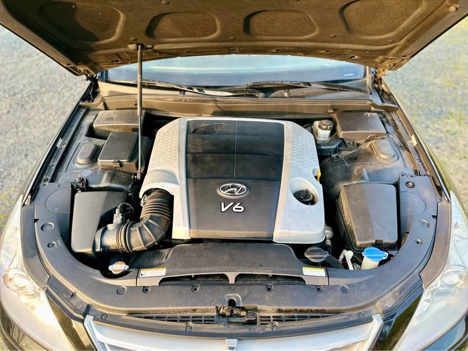 2010 Hyundai Genesis - Image 20 of 20