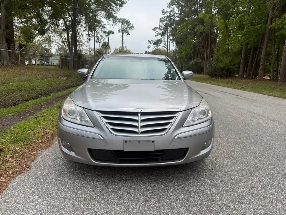 2010 Hyundai Genesis - Image 2 of 19