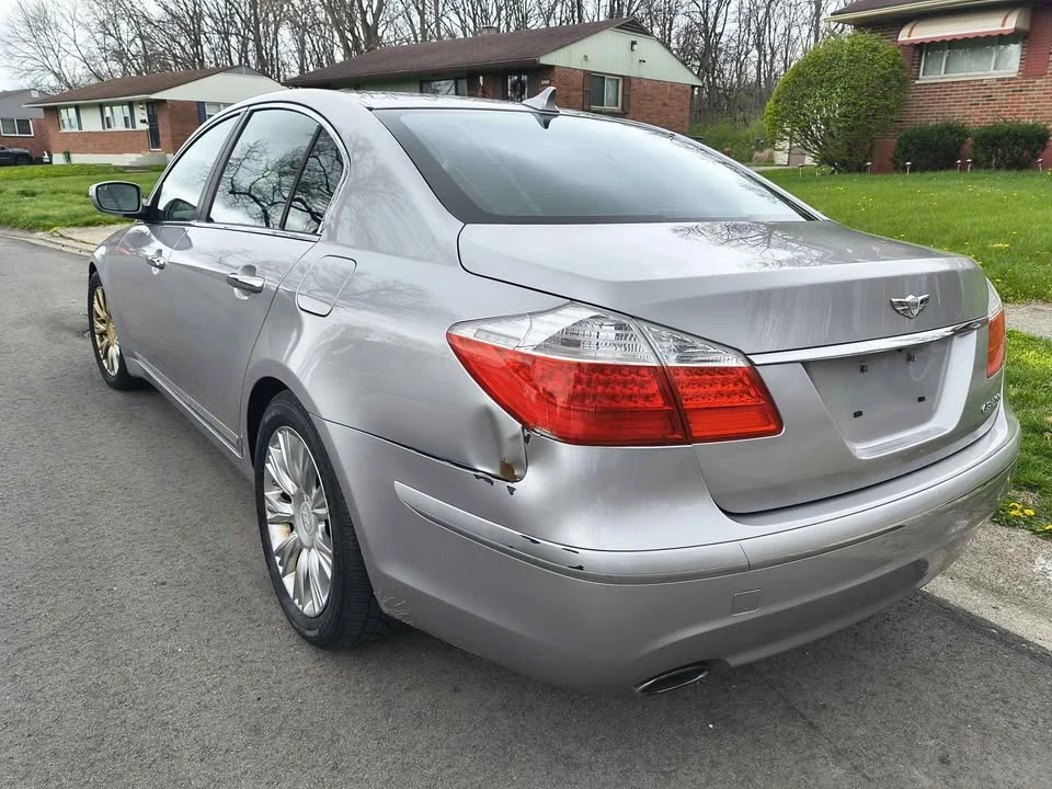 2010 Hyundai Genesis - Image 3 of 17