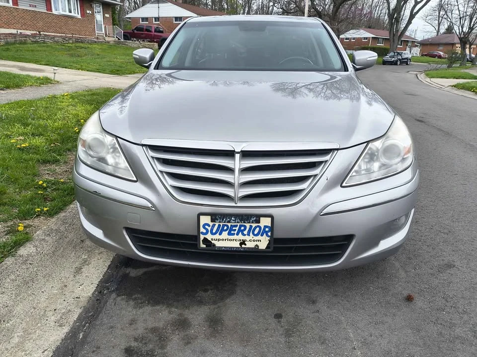 2010 Hyundai Genesis - Image 4 of 17