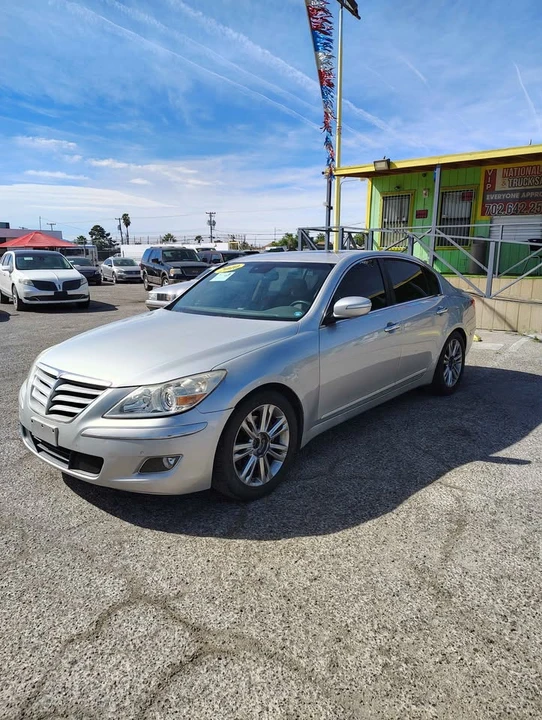2010 Hyundai Genesis - Image 2 of 10