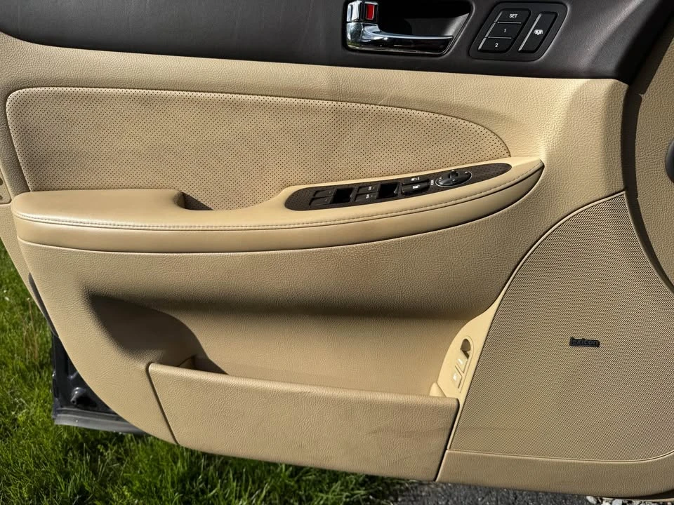 2010 Hyundai Genesis - Image 4 of 20
