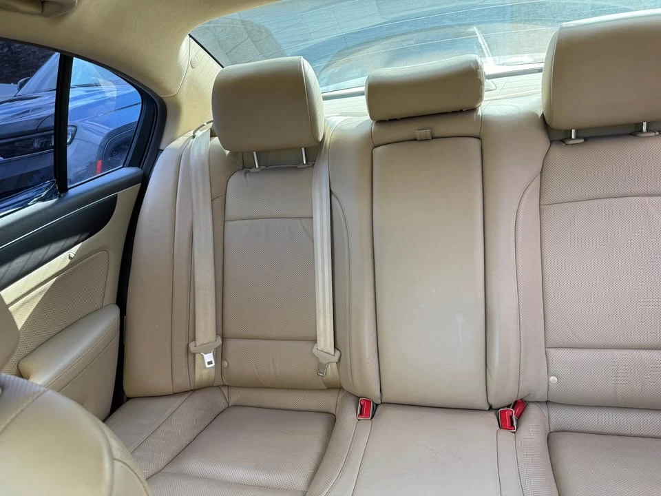 2010 Hyundai Genesis - Image 15 of 20