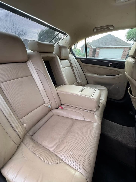 2010 Hyundai Genesis - Image 16 of 19