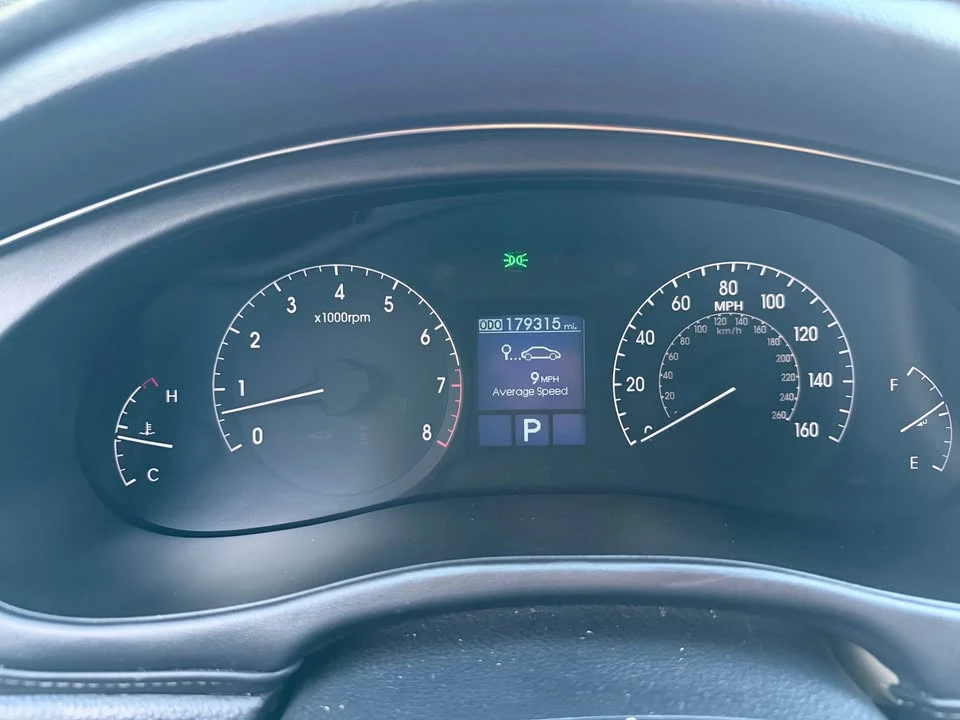 2010 Hyundai Genesis - Image 13 of 13