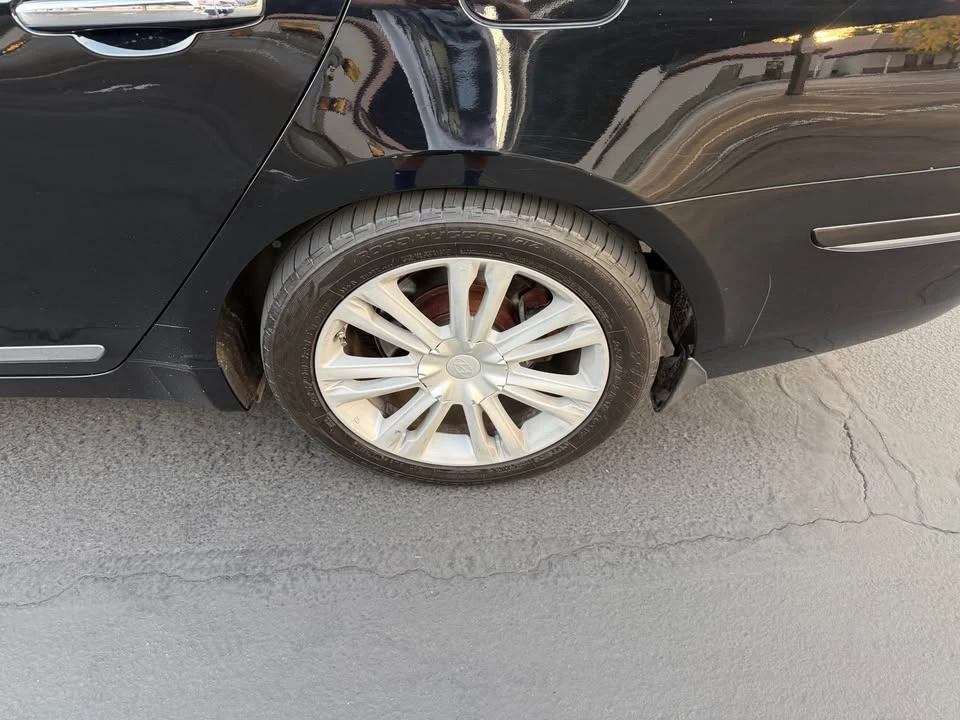 2010 Hyundai Genesis - Image 7 of 13