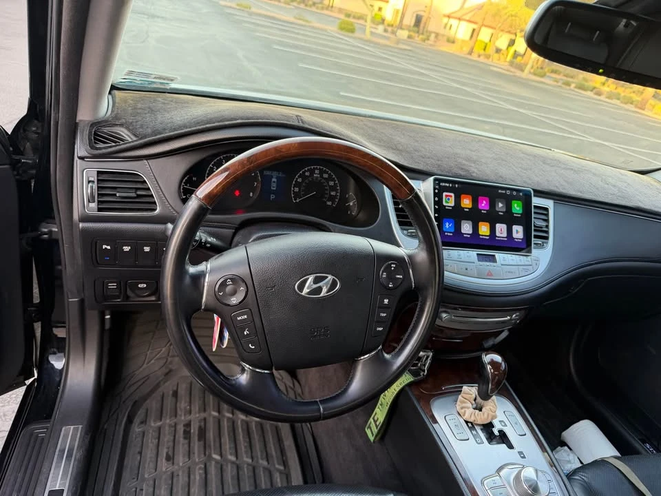 2010 Hyundai Genesis - Image 8 of 13