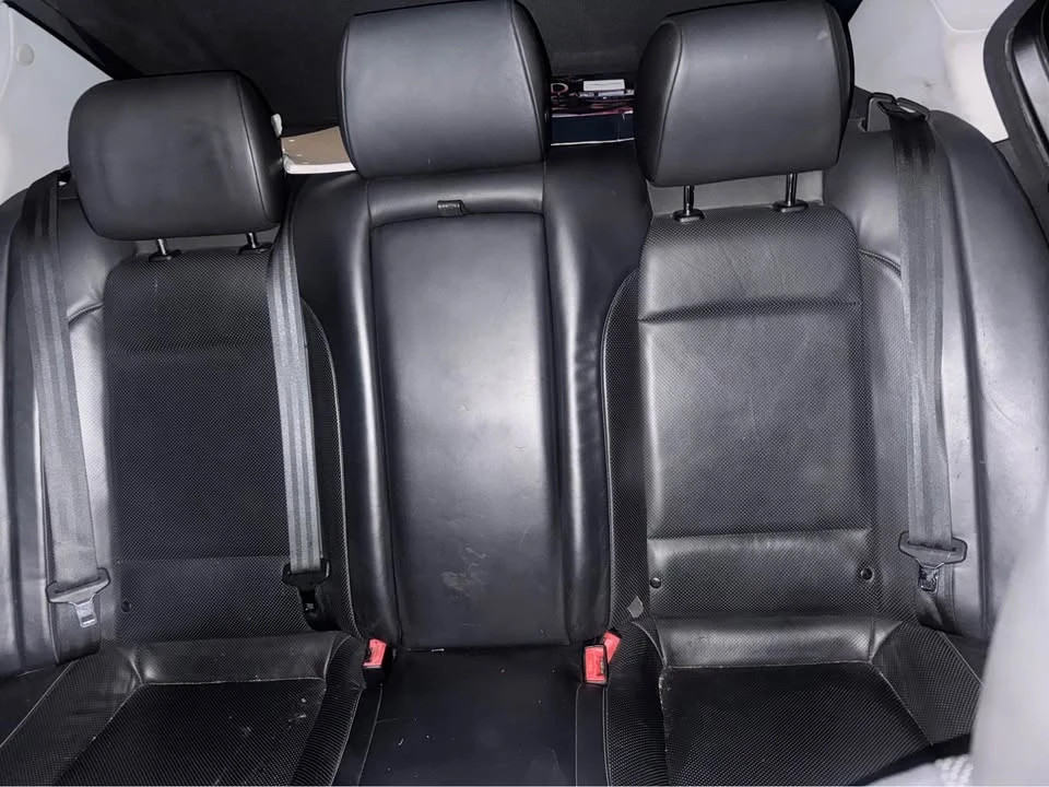 2010 Hyundai Genesis - Image 6 of 9