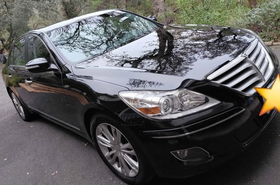 2010 Hyundai Genesis - Image 3 of 7