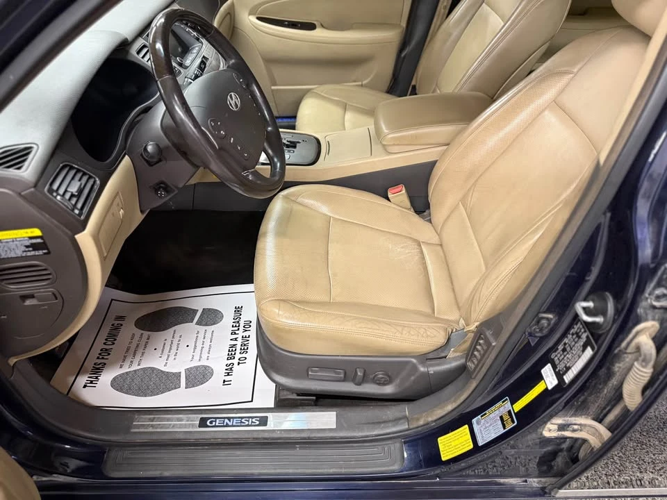 2010 Hyundai Genesis - Image 7 of 18
