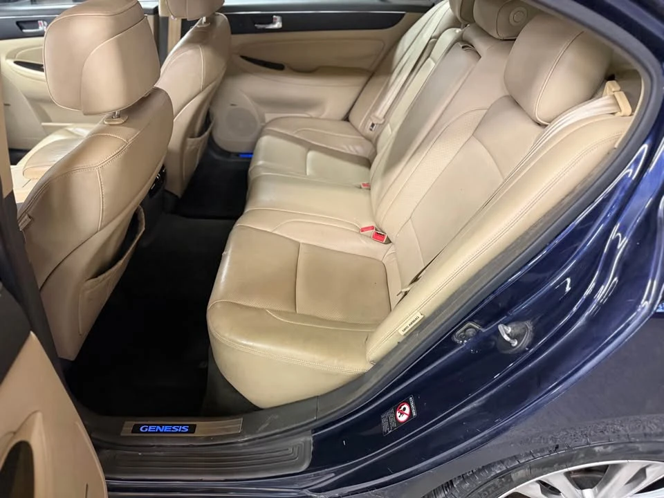 2010 Hyundai Genesis - Image 8 of 18