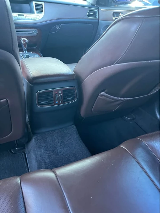 2010 Hyundai Genesis - Image 5 of 9