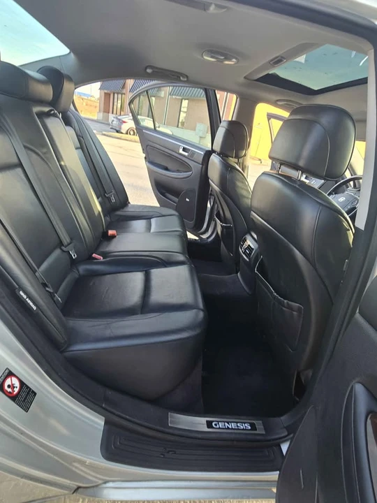 2010 Hyundai Genesis - Image 2 of 15