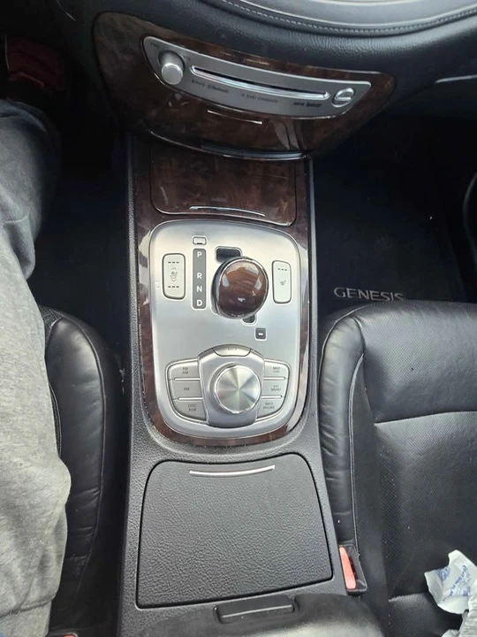 2010 Hyundai Genesis - Image 3 of 15