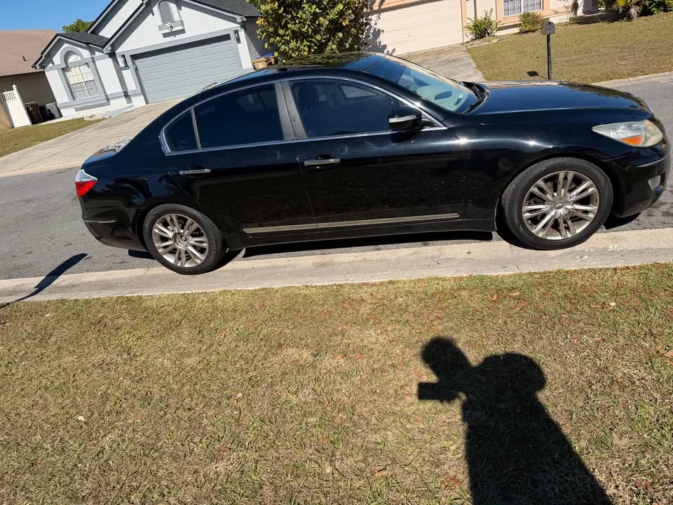 2010 Hyundai Genesis - Image 3 of 5