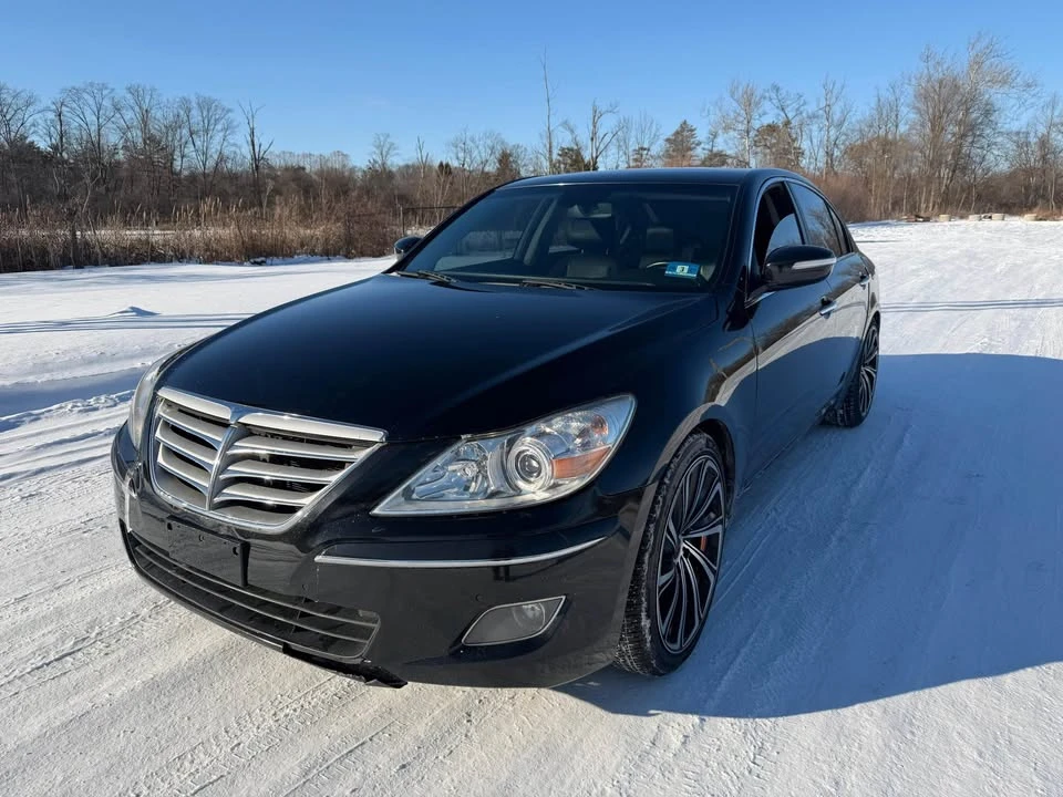 2010 Hyundai Genesis - Image 8 of 15