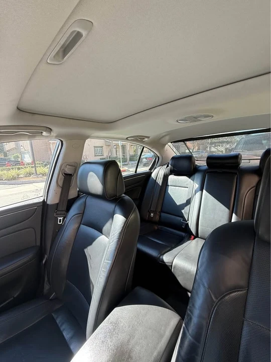 2010 Hyundai Genesis - Image 11 of 12