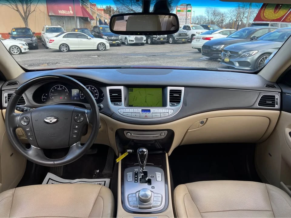 2010 Hyundai Genesis - Image 7 of 20