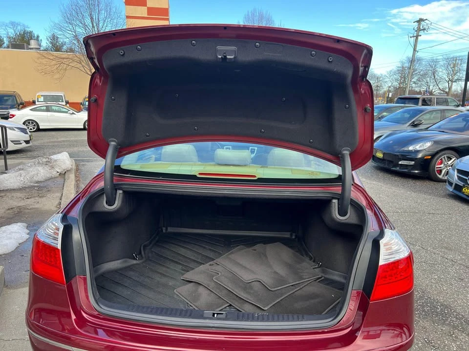 2010 Hyundai Genesis - Image 19 of 20